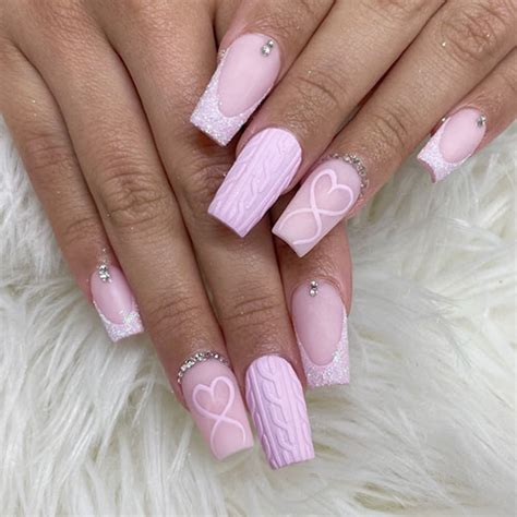 Pinky Deluxe Nails & Spa, Egg Harbor Township, New Jersey. . Gloss nail bar egg harbor township